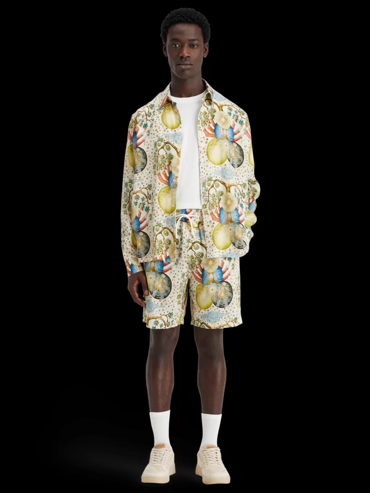 Scotch & Soda FAVE - PRINTED EMBASSY OF THE FREE MIND BERMUDA SHORT