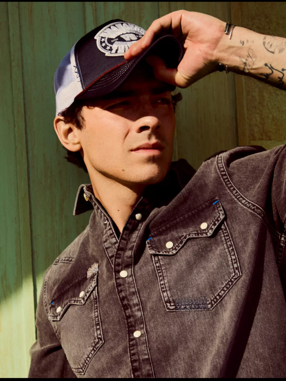 Scotch & Soda JOE JONAS X SCOTCH SODA EMBROIDERED ARTWORK TRUCKER CAP